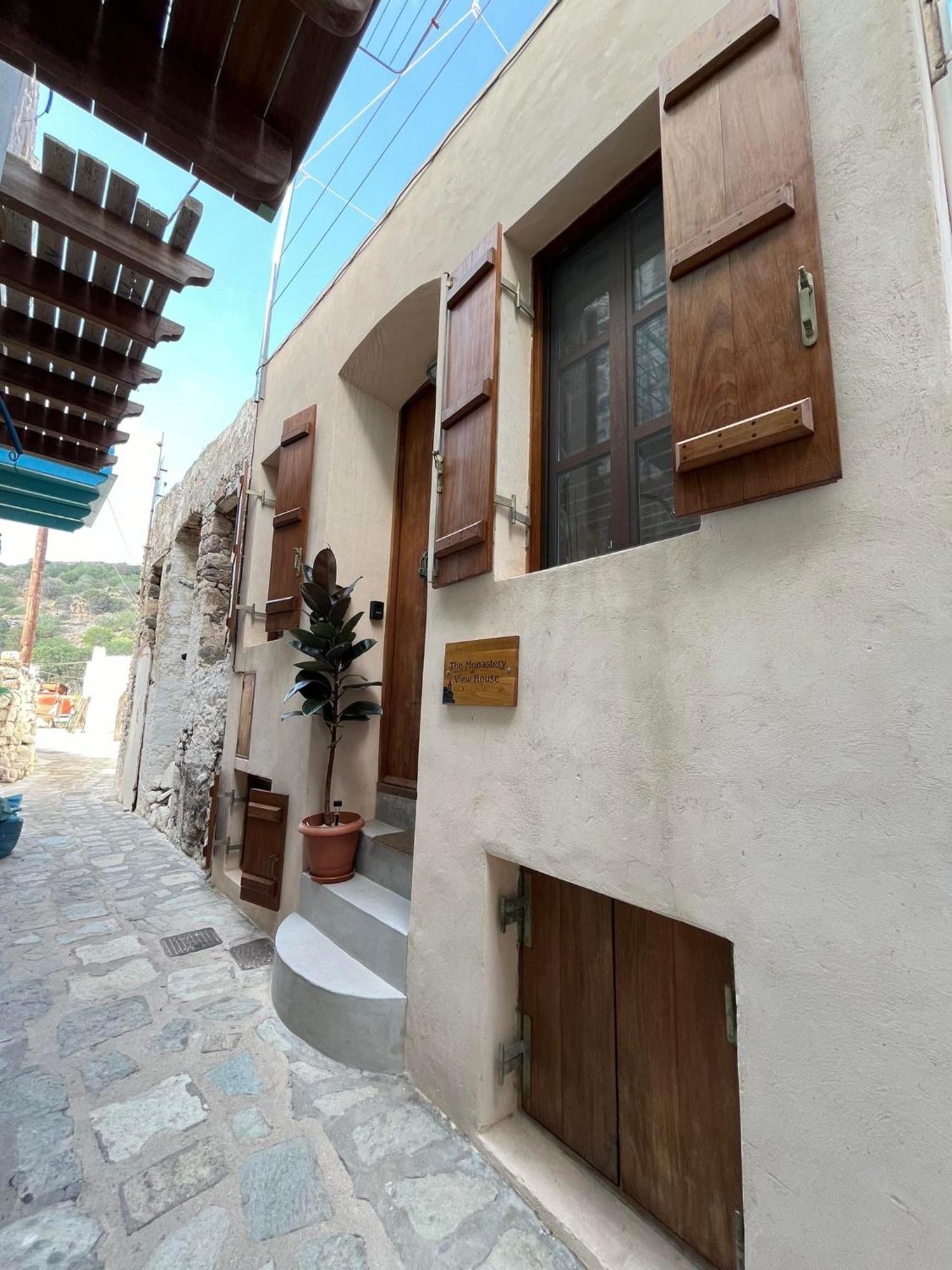 Monastery View House Villa Mandrákion Екстериор снимка
